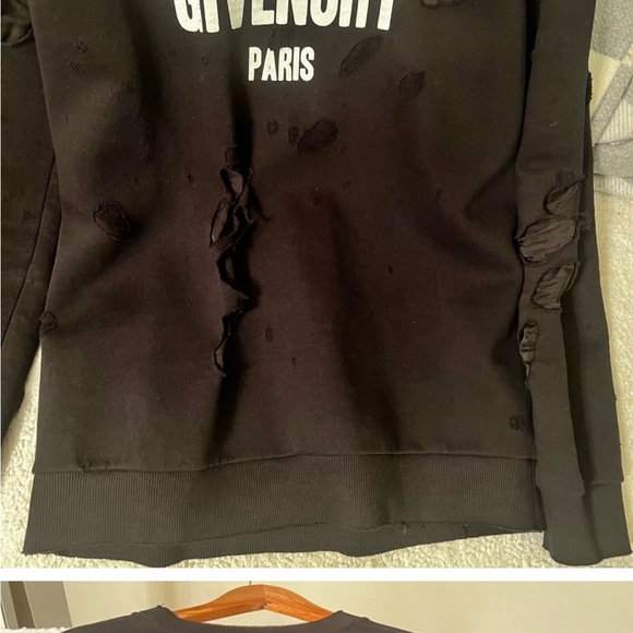 Givenchy sweatshirt. - Picture 11 of 17
